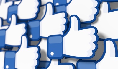 Facebook Advertising (© nanomanpro / Fotolia.com)